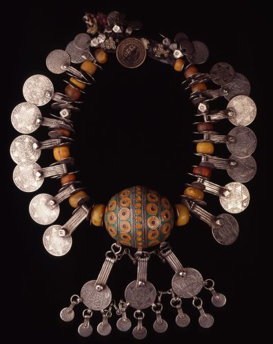 1000-45_collier_main